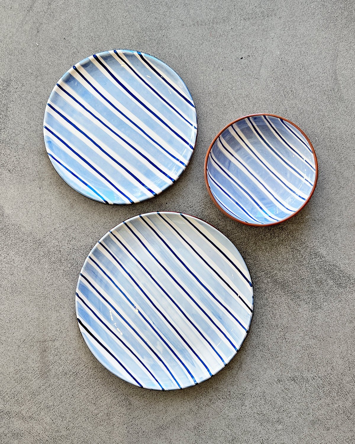 Casa Cubista Cabana Plates and Bowls - BluetevanaaCasa Cubista Cabana Plates and Bowls - Blue