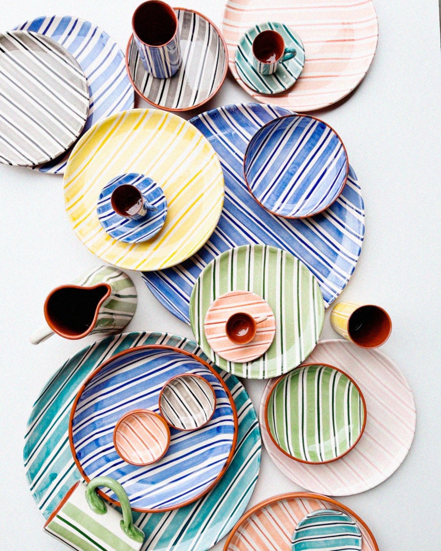 Casa Cubista Cabana Plates and Bowls - BluetevanaaCasa Cubista Cabana Plates and Bowls - Blue