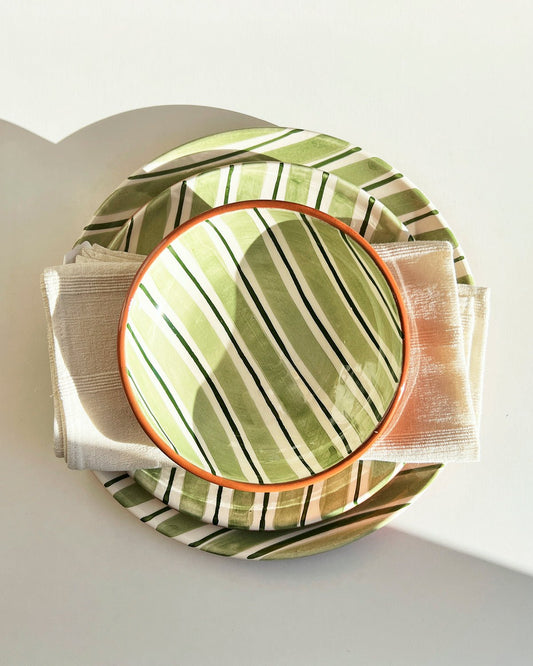 Casa Cubista Cabana Plates and Bowls - GreentevanaaCasa Cubista Cabana Plates and Bowls - Green