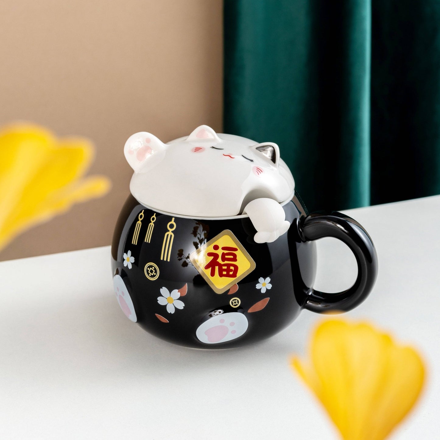 Fortune Cat 15oz Mug With Lid and SpoontevanaaFortune Cat 15oz Mug With Lid and Spoon