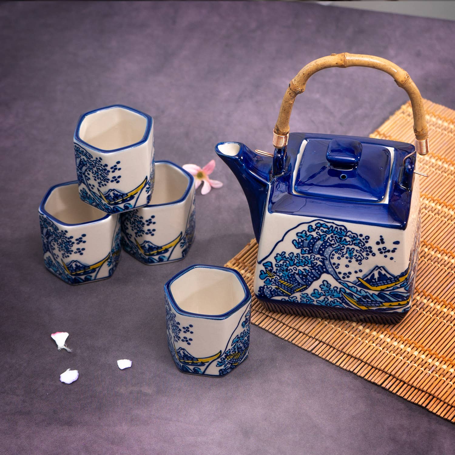 Great Wave Tea Set 20oz Tea Pot with 4 Hexagon CupstevanaaGreat Wave Tea Set 20oz Tea Pot with 4 Hexagon Cups