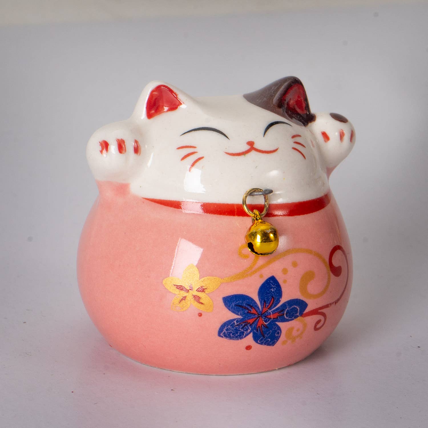 Maneki Neo Lucky Cat FigurinetevanaaManeki Neo Lucky Cat Figurine