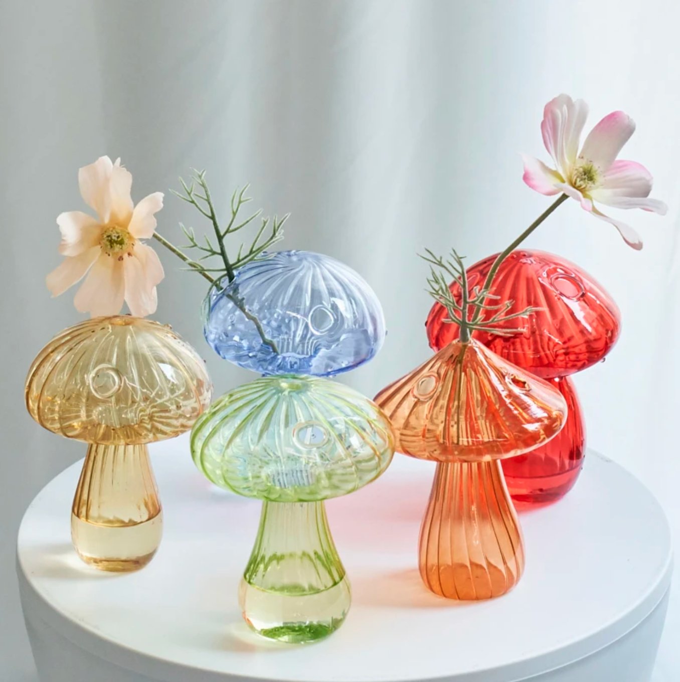 Mini Glass Mushroom Bud VasetevanaaMini Glass Mushroom Bud Vase