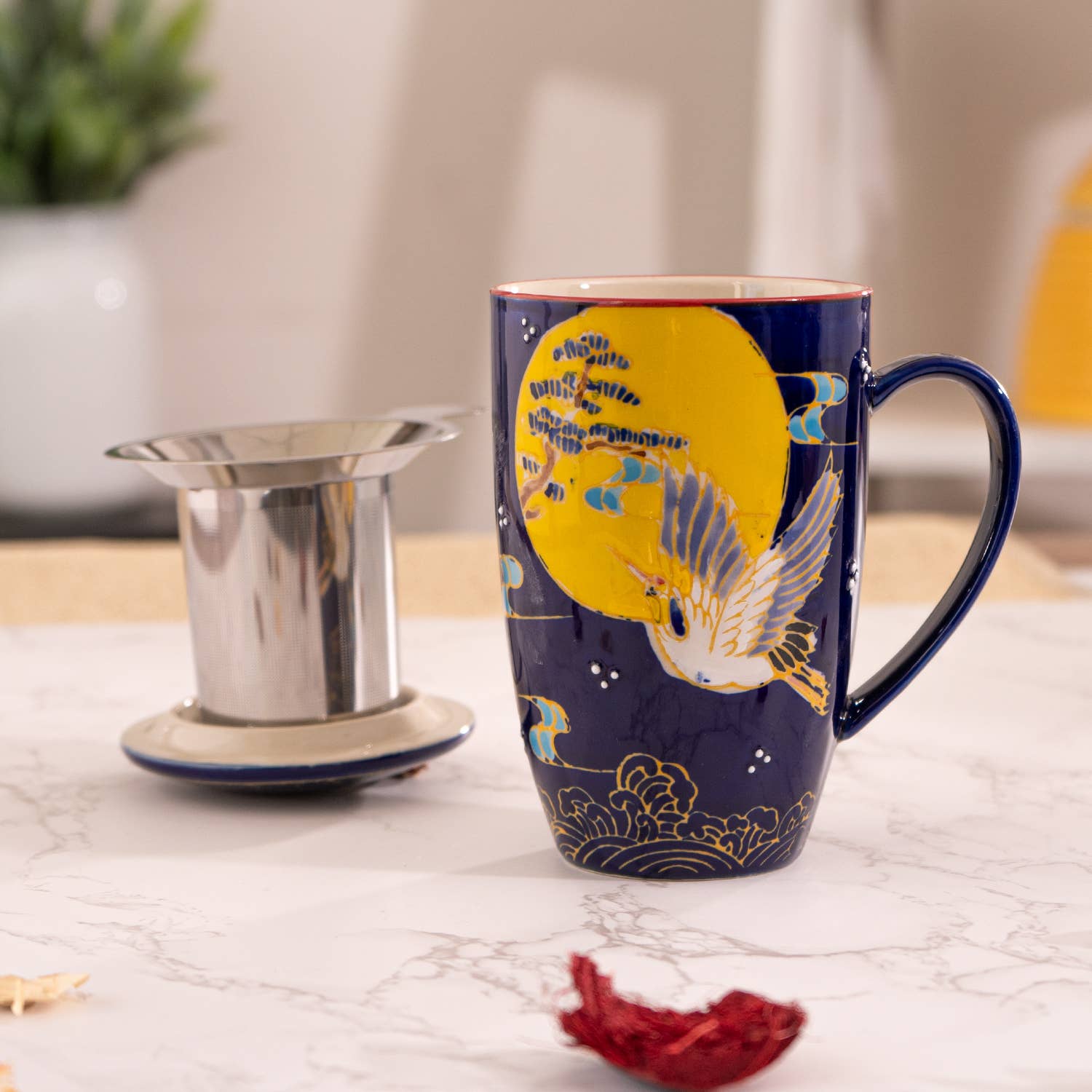 Porcelain Tea Mug with Infuser - Japanese CranetevanaaPorcelain Tea Mug with Infuser - Japanese Crane