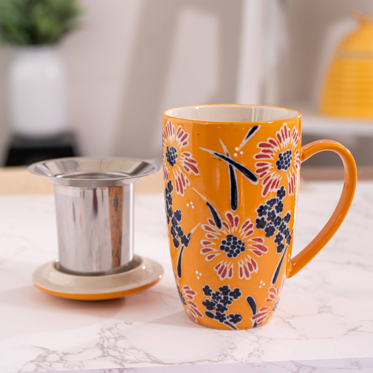 Porcelain Tea Mug with Infuser - Yellow FlowertevanaaPorcelain Tea Mug with Infuser - Yellow Flower