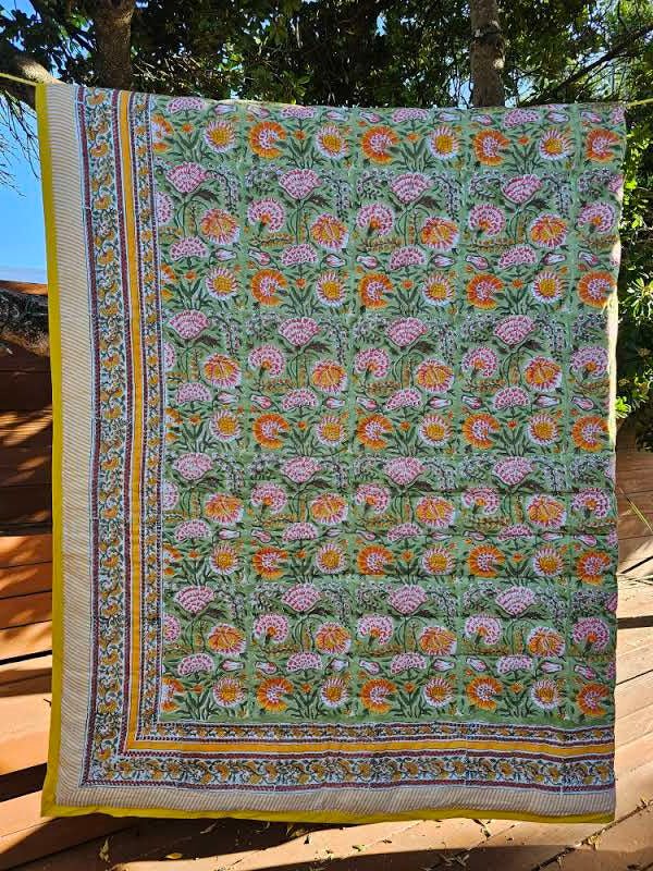 The Blooming Marigold Quilttevanaa