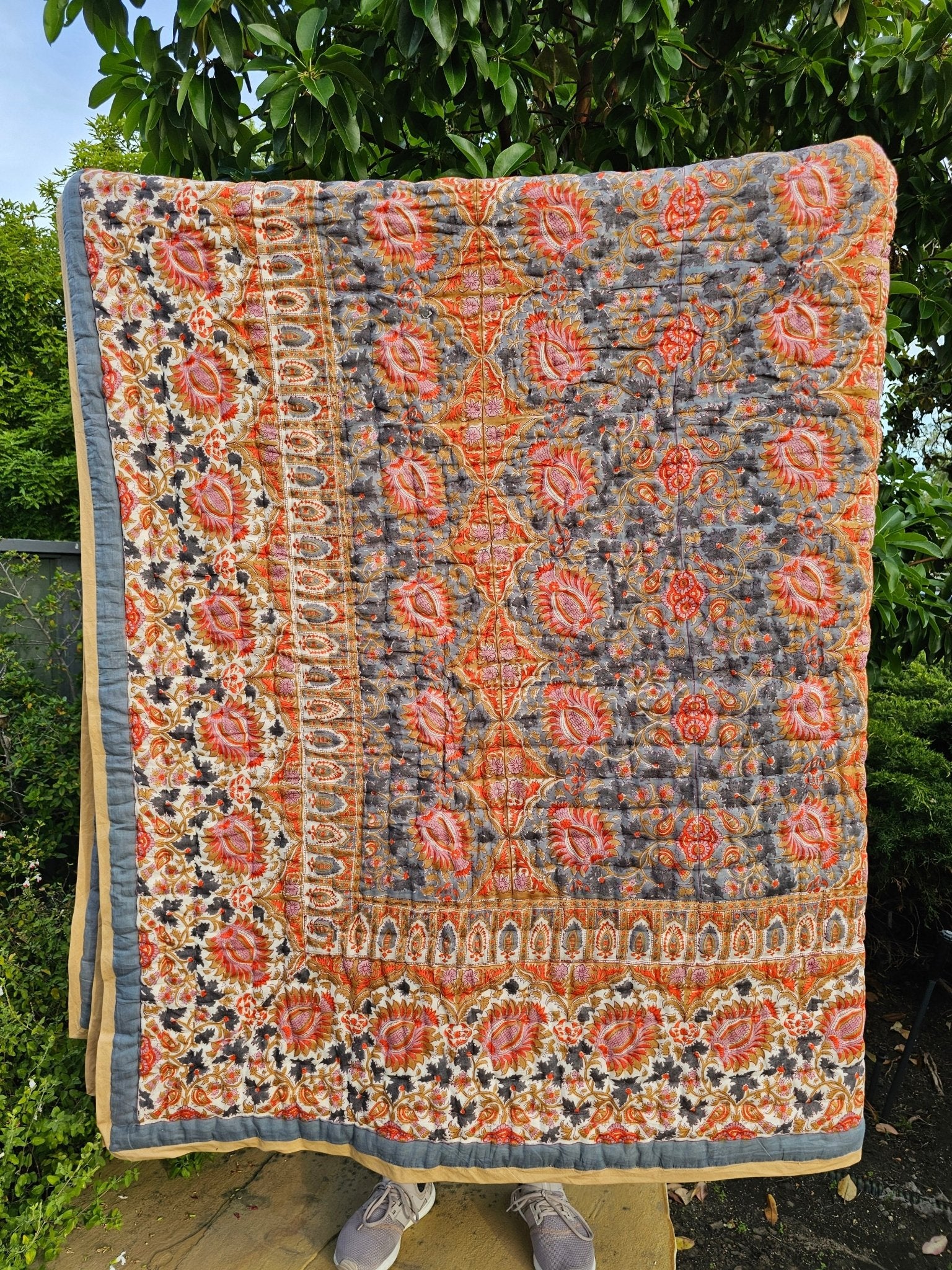 The Orchid Bliss Quilttevanaa