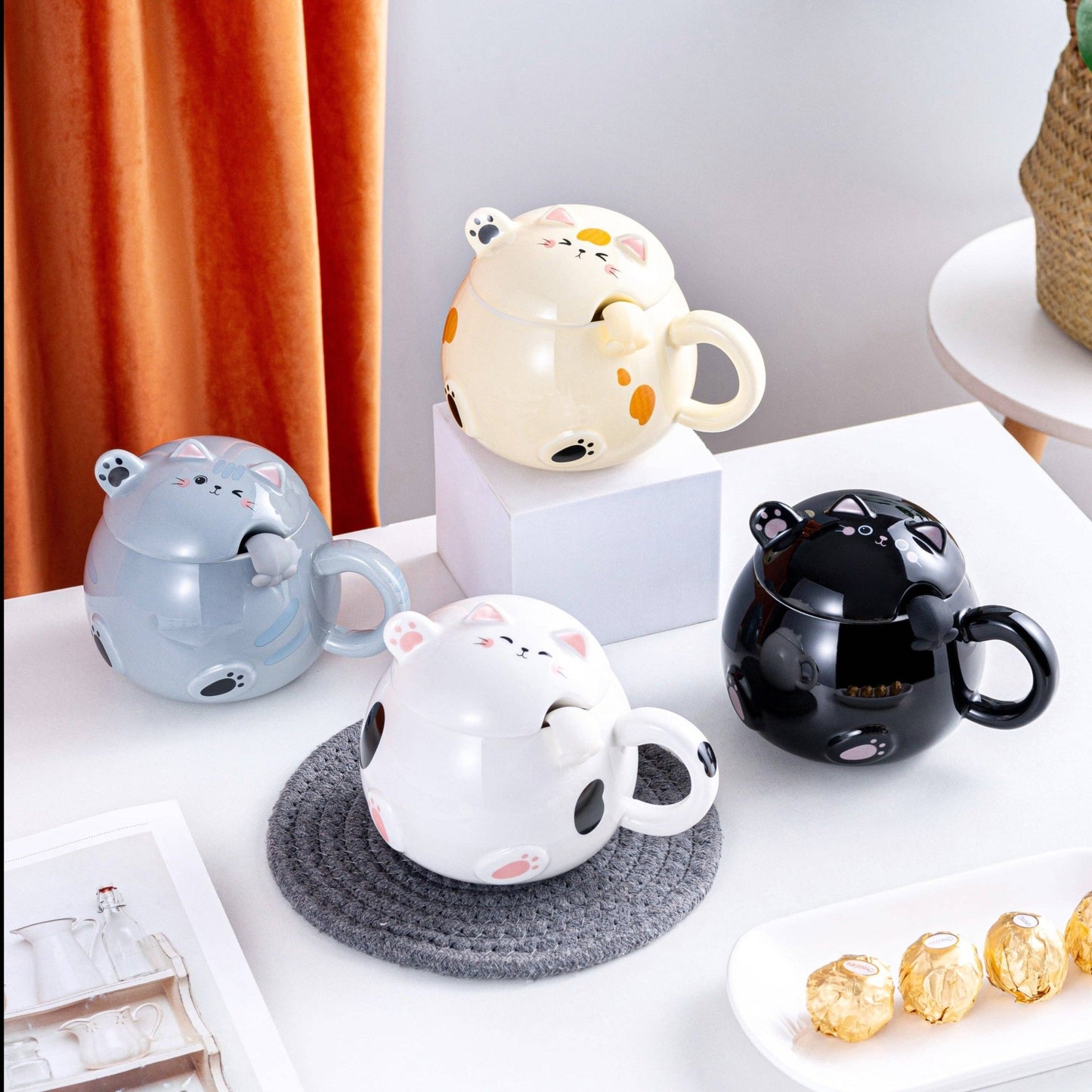 Whimsy Cat Mug With Lid and Spoon - CreamtevanaaWhimsy Cat Mug With Lid and Spoon - Cream